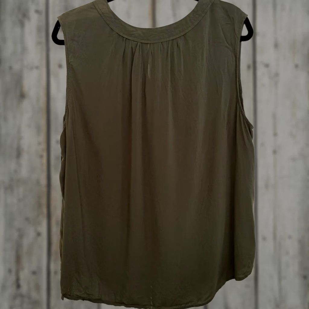 Old Navy Old Navy Blouse Women Plus XXL Olive Green Sleeveless Front Tie Keyhole Boho Flowy Size XXL / US 16-18 / IT 52-54 - 1 Thumbnail