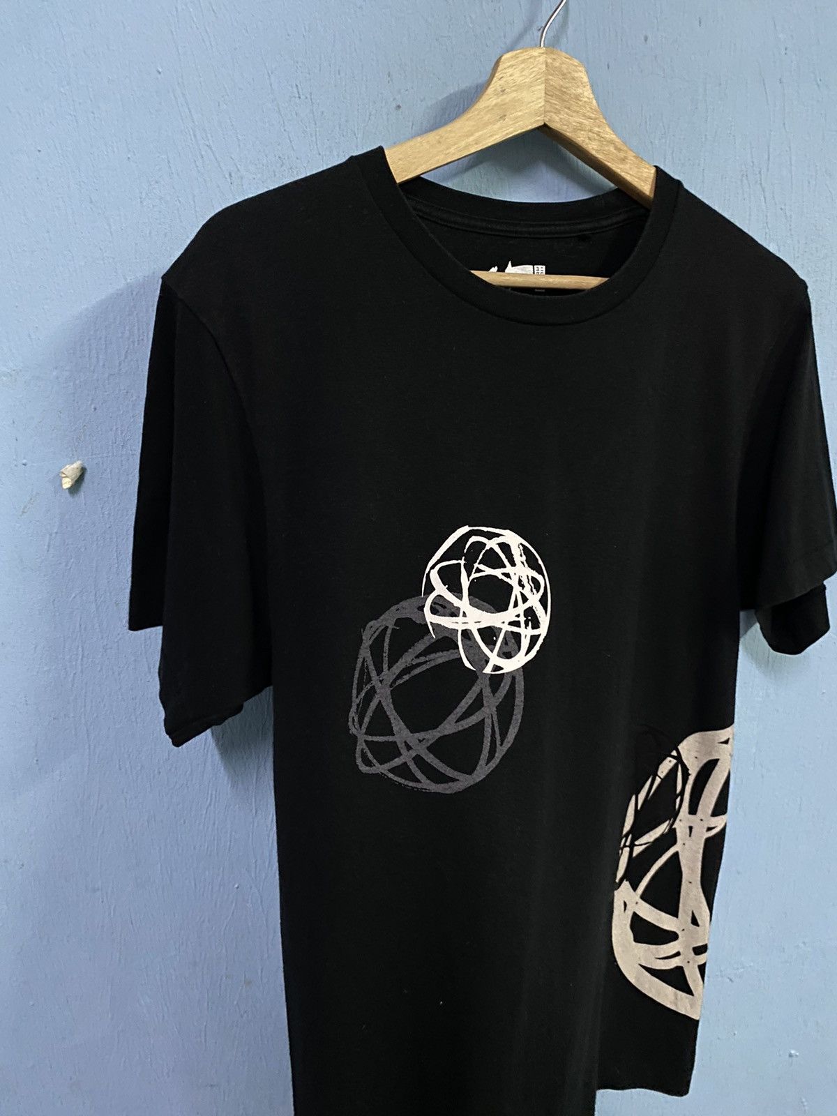 Futura × Japanese Brand FUTURA x UNQLO Abstract T-Shirt Size US M / EU 48-50 / 2 - 4 Thumbnail