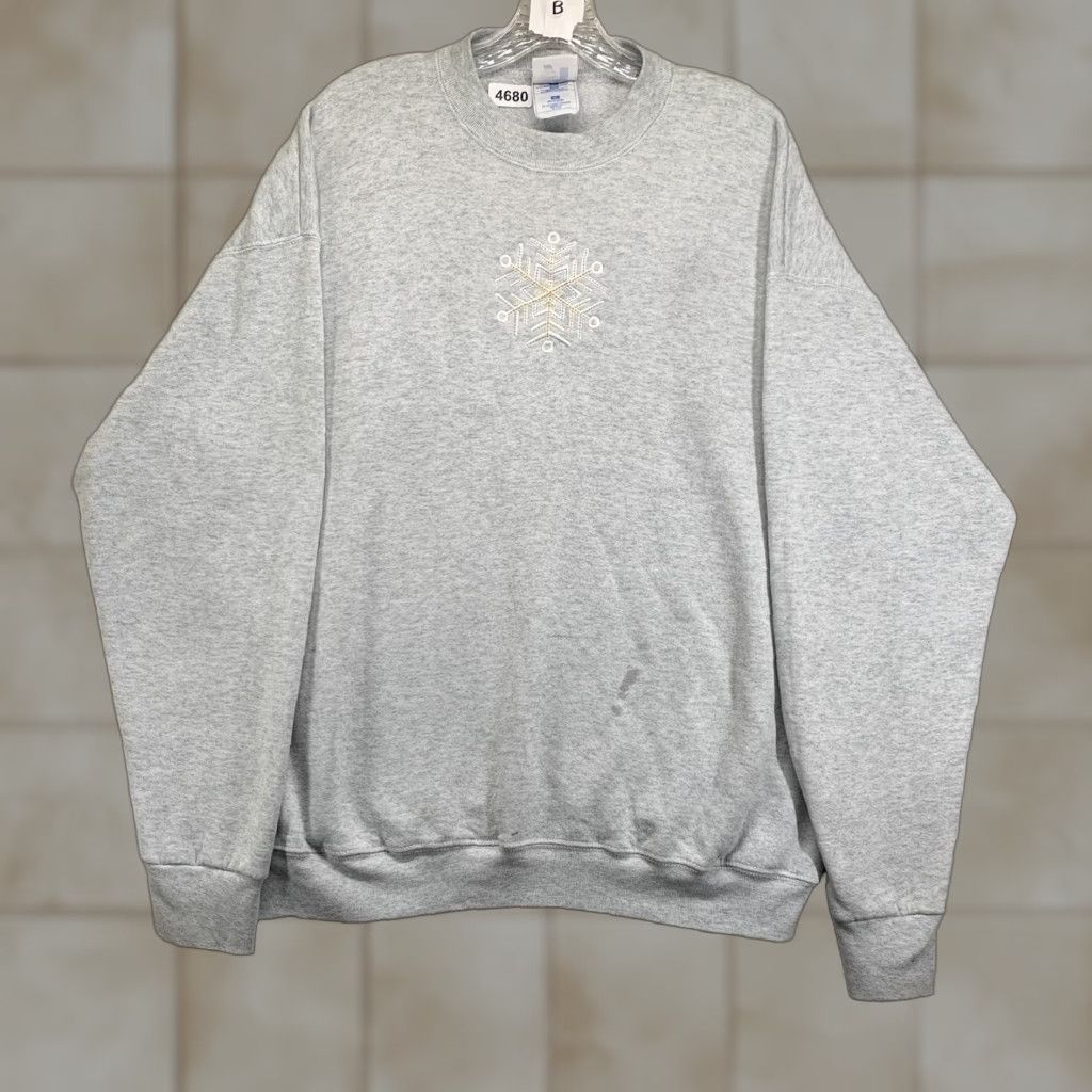 Vintage VINTAGE Artex Sportswear XL Crewneck Sweatshirt Embroidered Snowflake Christmas Gray Pullover Unisex Adults 90s Decade Size US XL / EU 56 / 4 - 1 Thumbnail