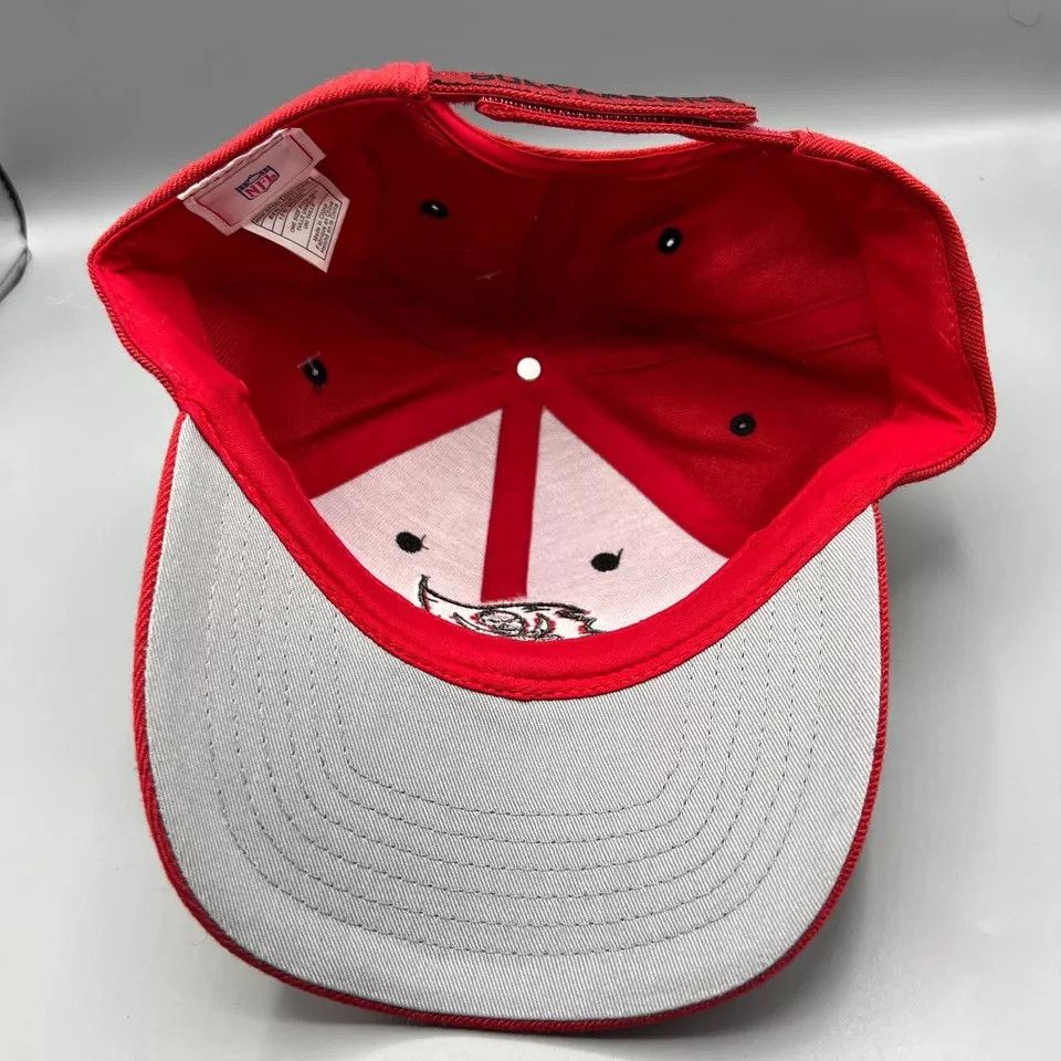NFL Tampa Bay Buccaneers Hat Men Embroidered Logo Strap Back Size ONE SIZE - 6 Thumbnail