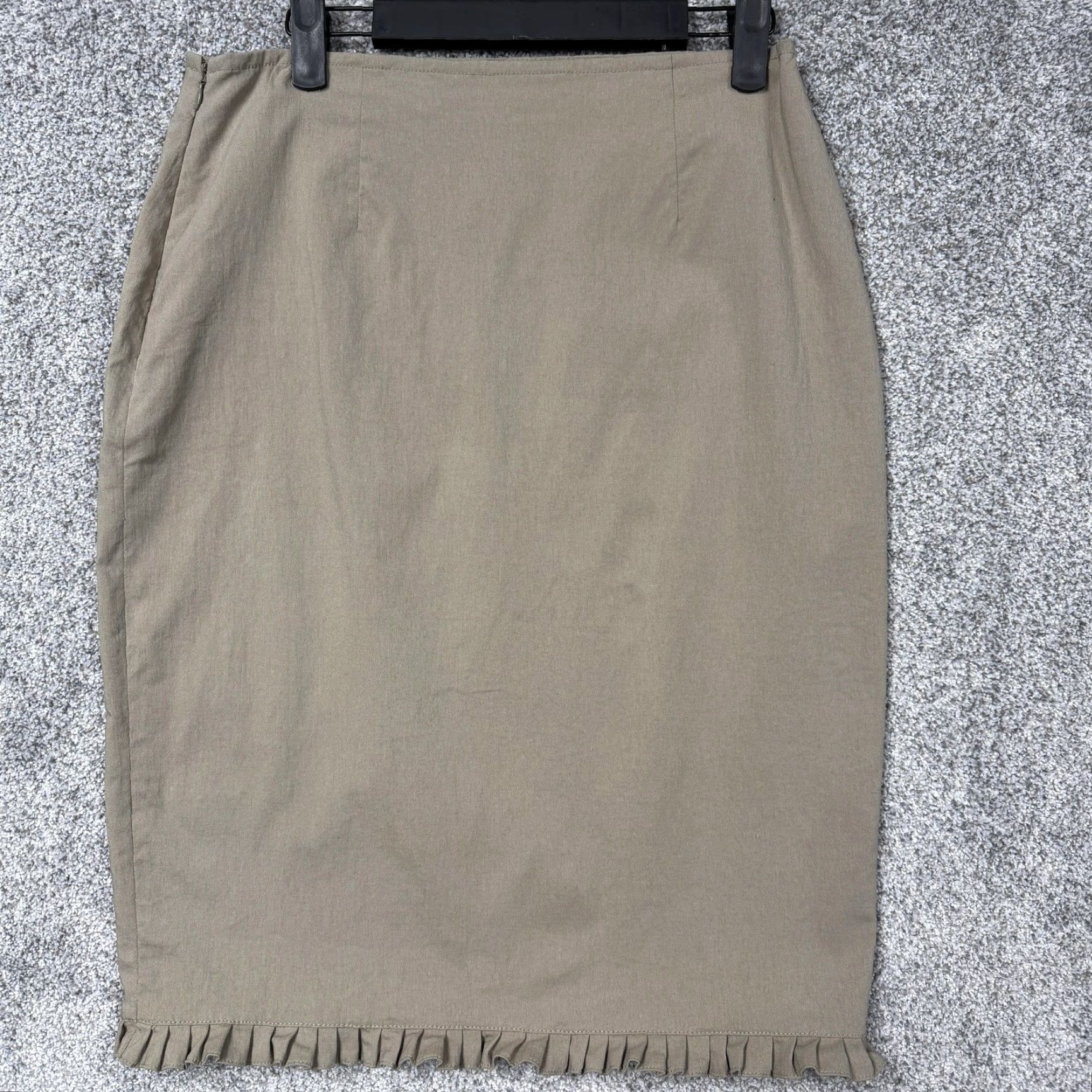 Express VINTAGE Express Skirt 7/8 Beige Pencil Ruffle Workwear Office Size 28" / US 6 / IT 42 - 6 Thumbnail