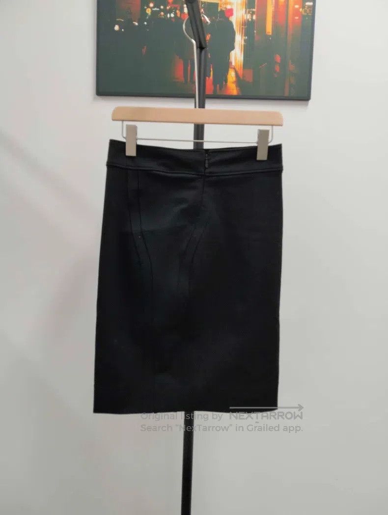 Gucci Gucci Size m Black skirt Size 42" / US 20 - 2 Thumbnail