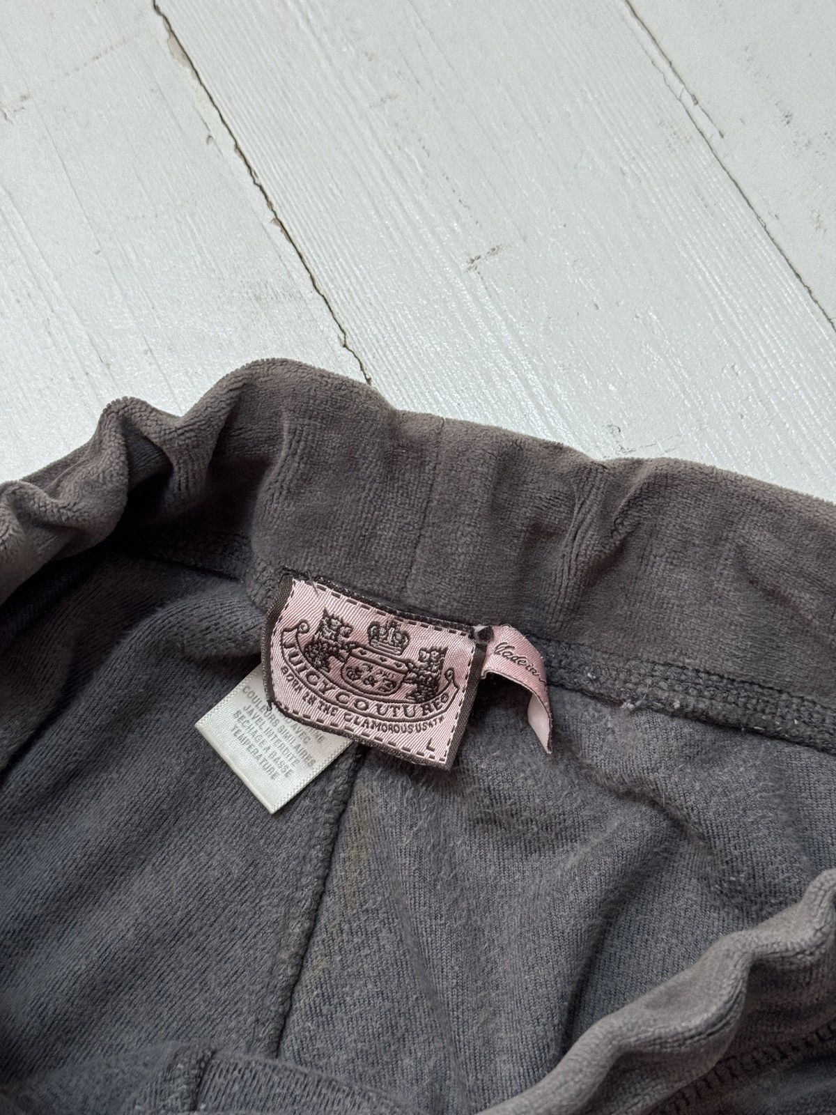 Juicy Couture VINTAGE JUICY COUTURE VELOUR 2000s TRACKSUIT Size S / US 4 / IT 40 - 16 Thumbnail