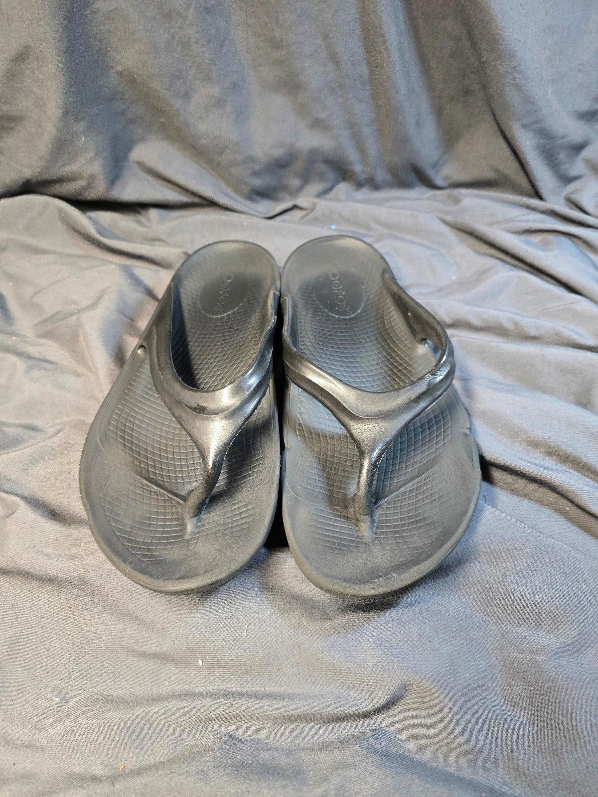 Designer OOFOS 1000 Black Original Thong Flip Flop Sandal W 6 Size US 6 / IT 36 - 2 Thumbnail