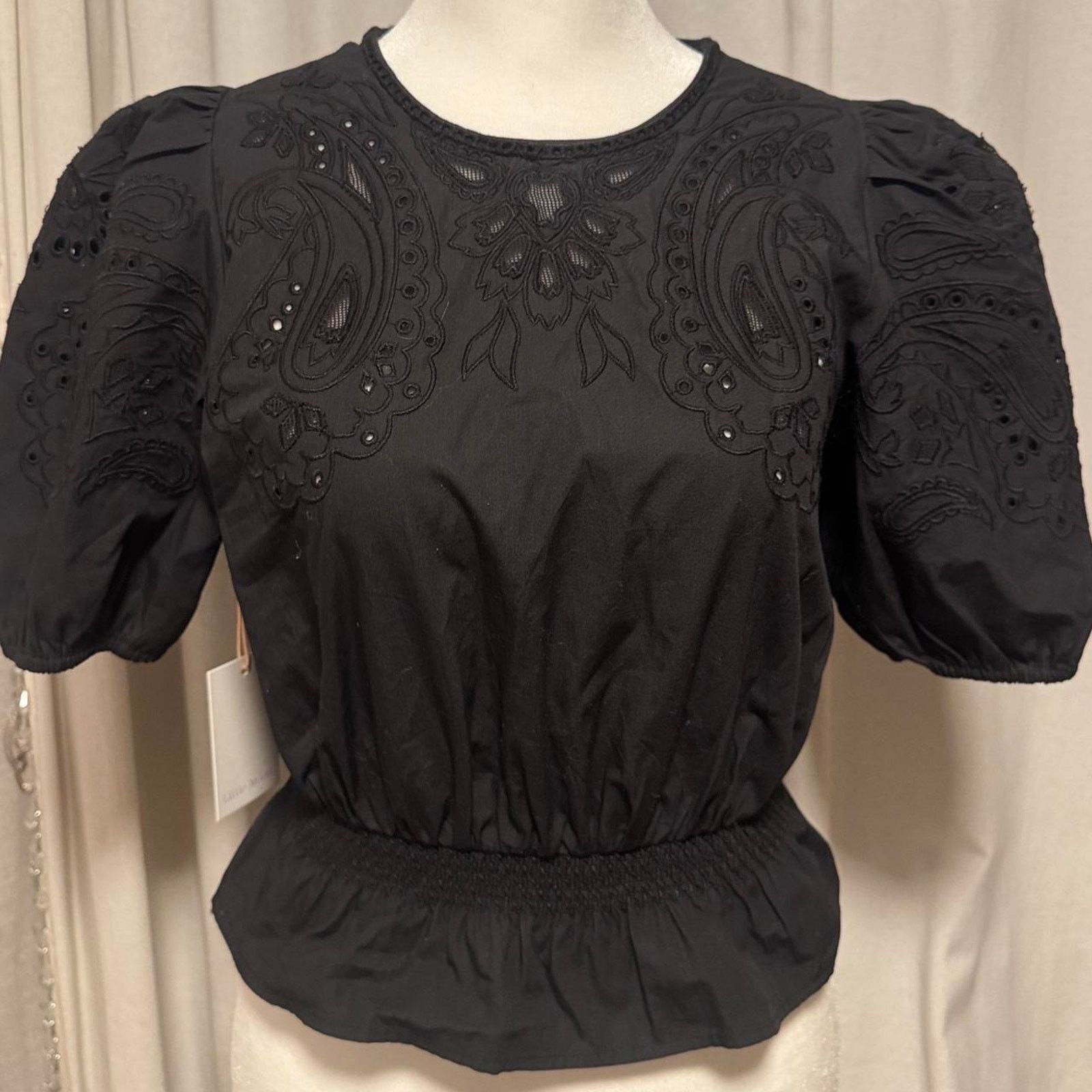 Aritzia NWT aritzia black embroidered puff sleeve blouse Size XXS / US 00 / IT 34 - 1 Thumbnail