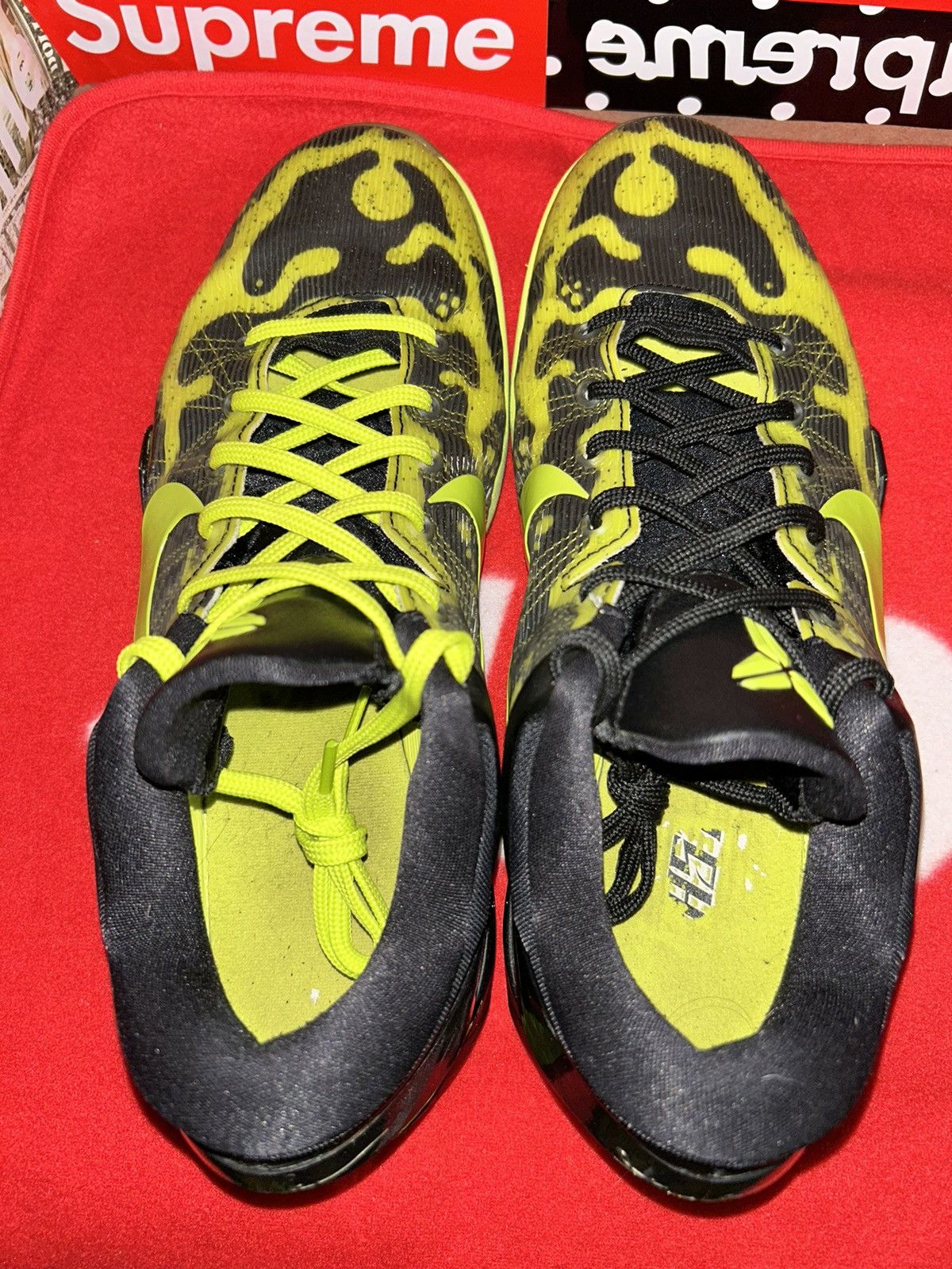 Nike Nike Kobe 7 iD Poison Frog 518386-991 size 12 Size US 12 / EU 45 - 4 Thumbnail