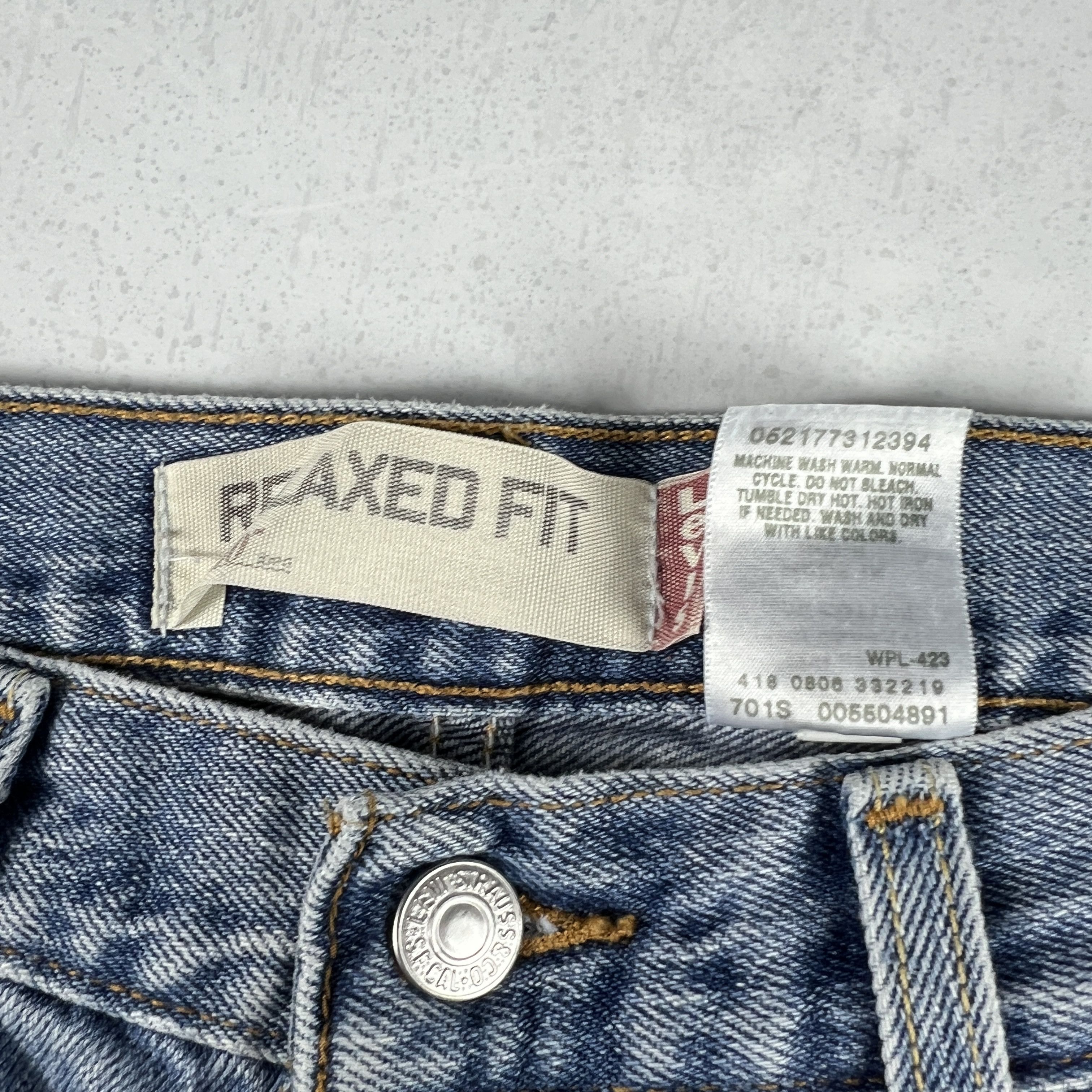 Levi's Y2K Levi's Jeans 550 Relaxed Fit Blue Faded Cotton Denim Size US 33 - 8 Thumbnail