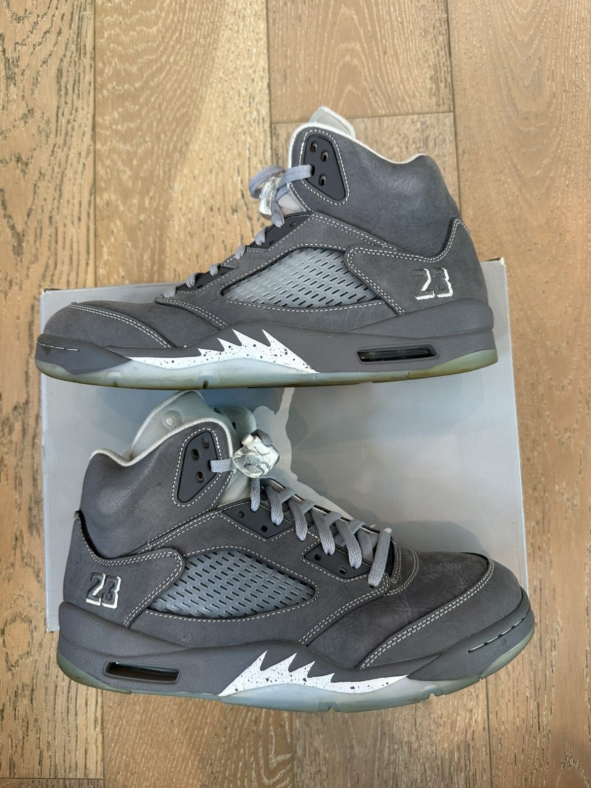 Jordan Brand Jordan 5 Retro Wolf Grey Size US 12 / EU 45 - 4 Thumbnail