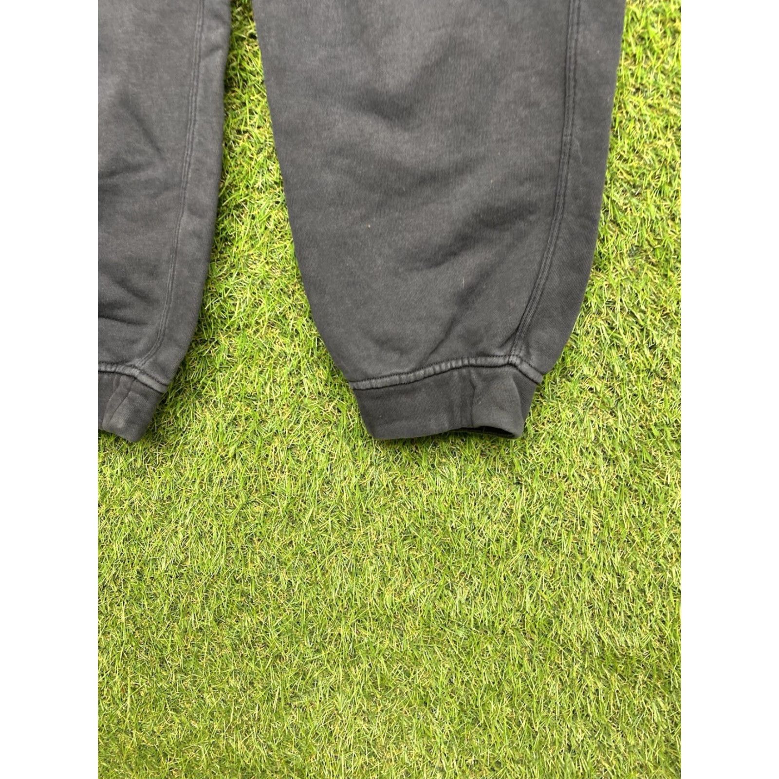 Lululemon Lululemon Womens Small Sweatpants Black Athleticwear Joggers 26x28 Inseam 28 Comfort Pockets Tapered Activewear Size 28" / US 6 / IT 42 - 3 Thumbnail