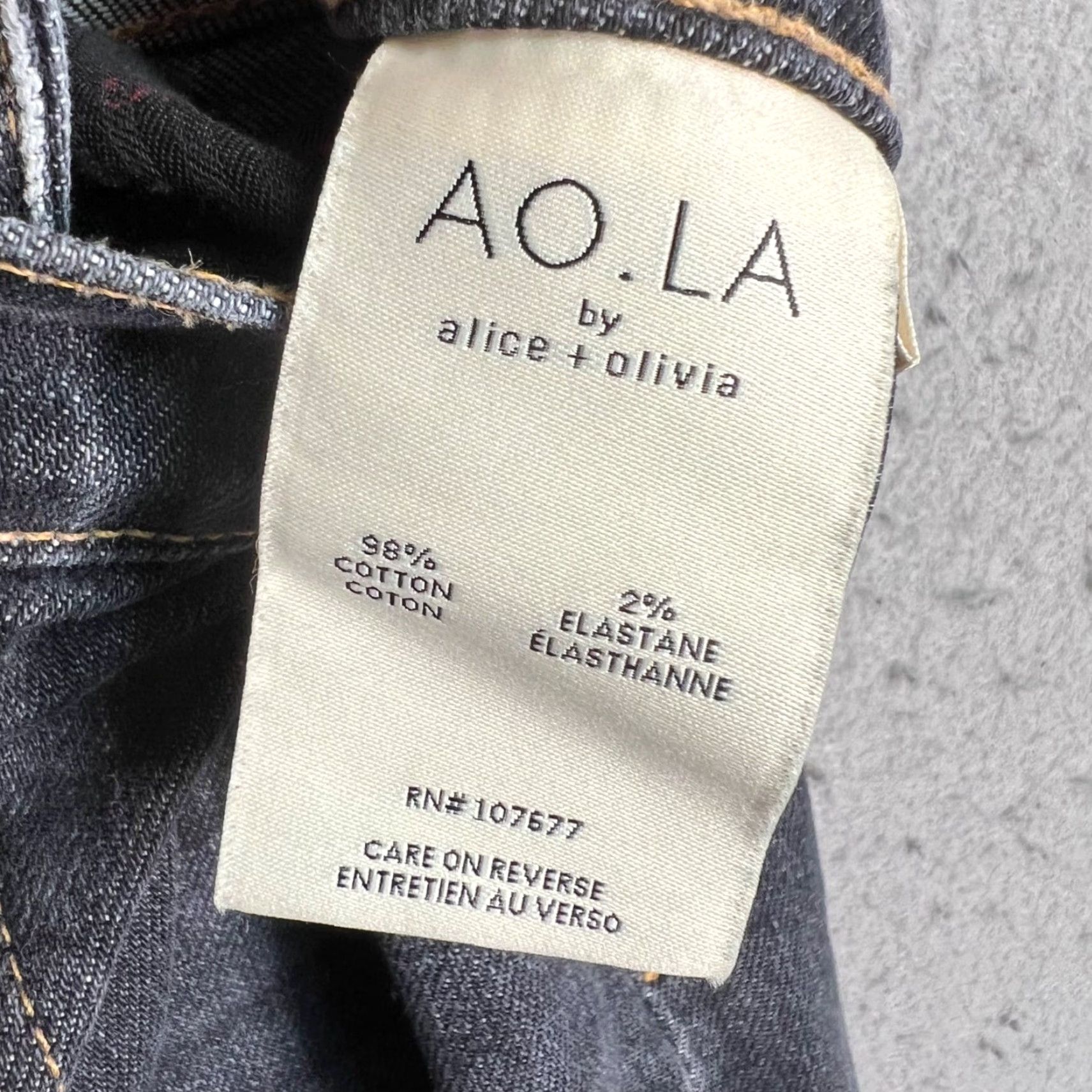 Alice + Olivia VINTAGE AO.LA Alice + Olivia 24 Womens Size 24 Two Tone Skinny Jeans Grey Black Denim Size 42" / US 20 - 3 Thumbnail