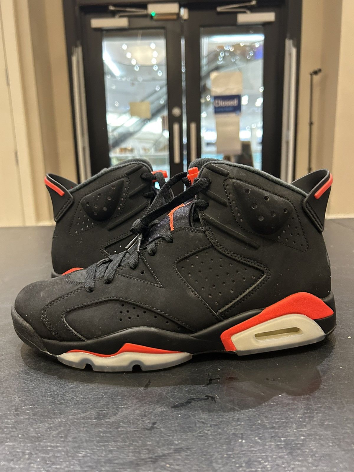Jordan Brand Jordan 6 Retro ‘Black Infared’ Size US 8 / EU 41 - 1 Thumbnail