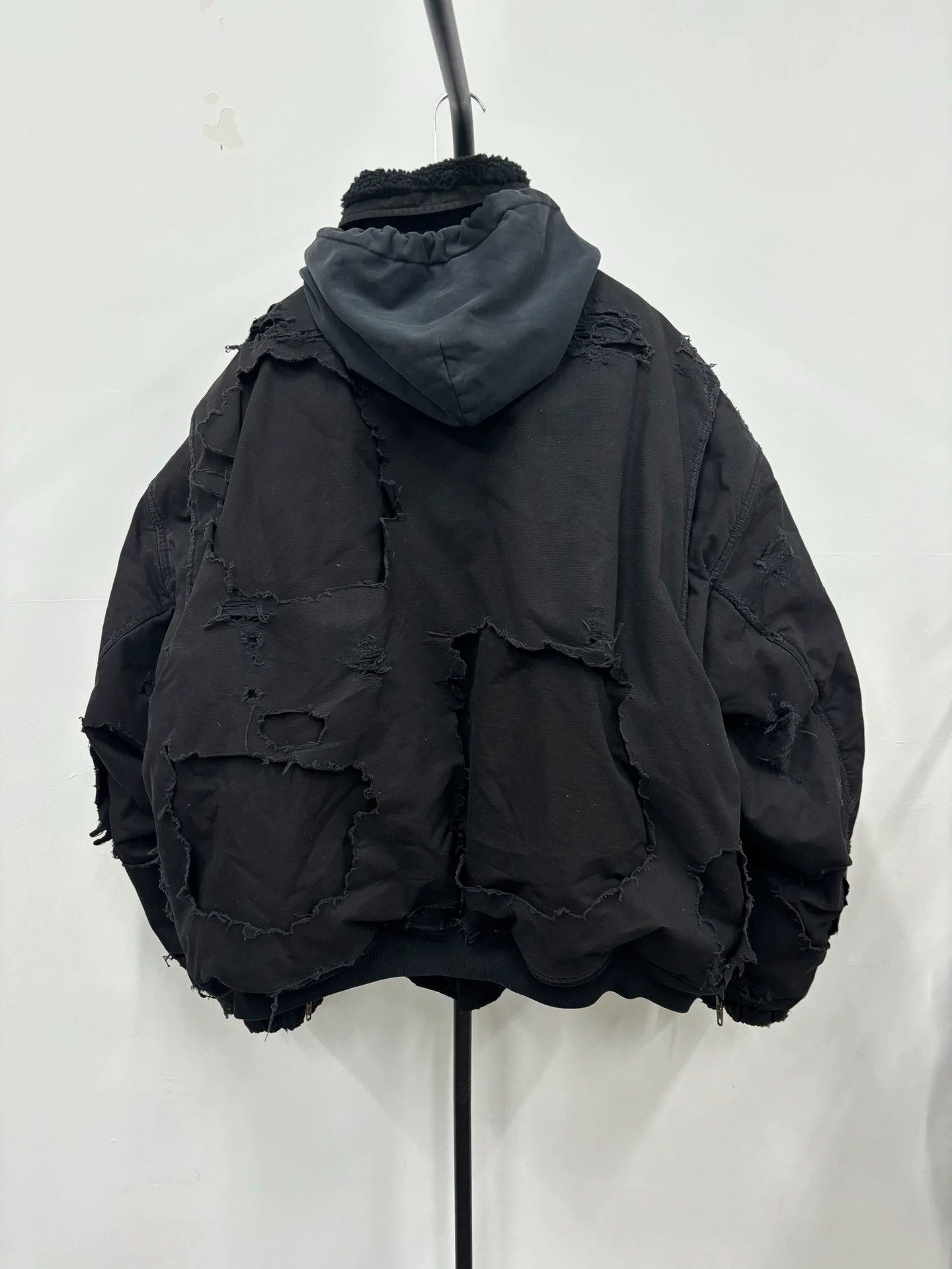 Balenciaga Balenciaga Unity Destroyed Bomber Jacket Size US M / EU 48-50 / 2 - 2 Thumbnail
