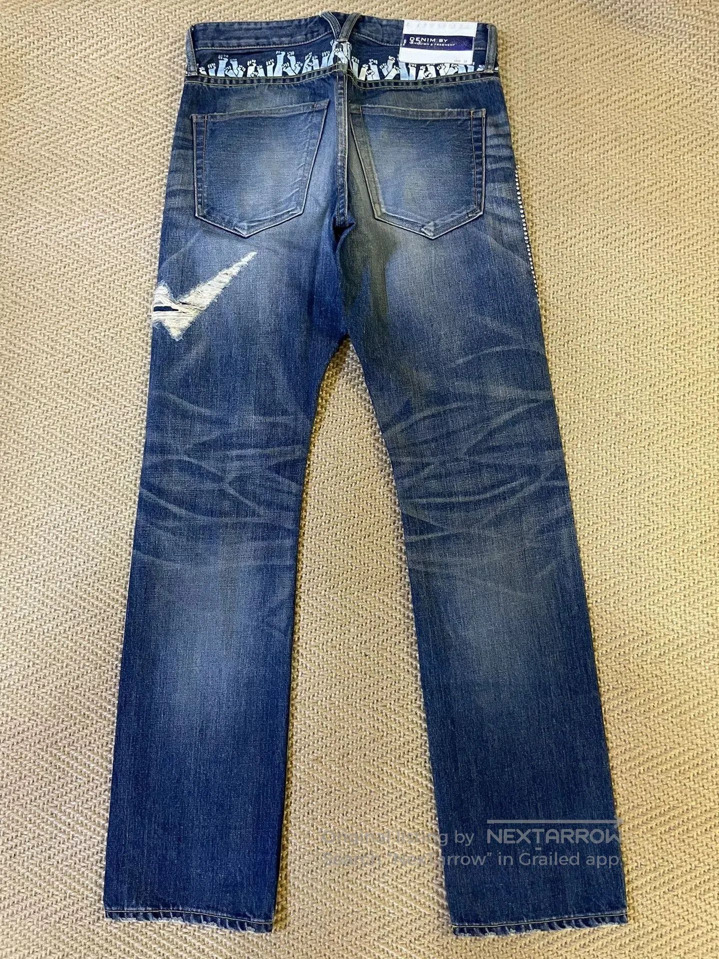 Vanquish vintage denim with distressed details. Size US 28 / EU 44 - 2 Thumbnail