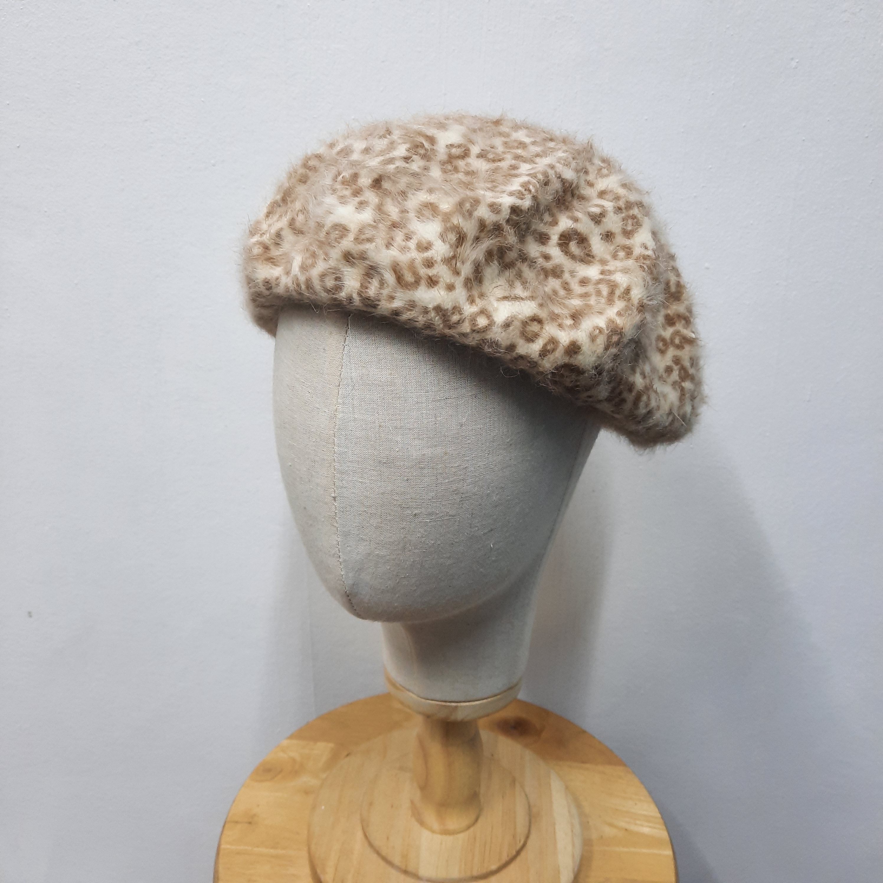 If Six Was Nine 💥 Japanese hushush leopard fur beret hat Size ONE SIZE - 3 Thumbnail