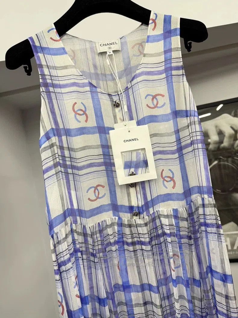 Chanel Chanel 23P Blue Silk Print Dress. Size US M / EU 48-50 / 2 - 2 Thumbnail