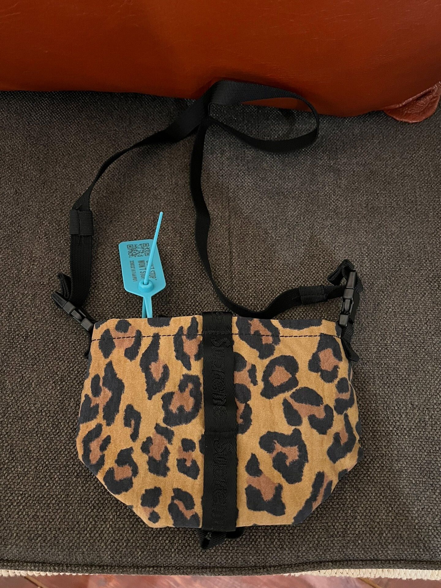 supreme fw20 leopard print crossbody bag