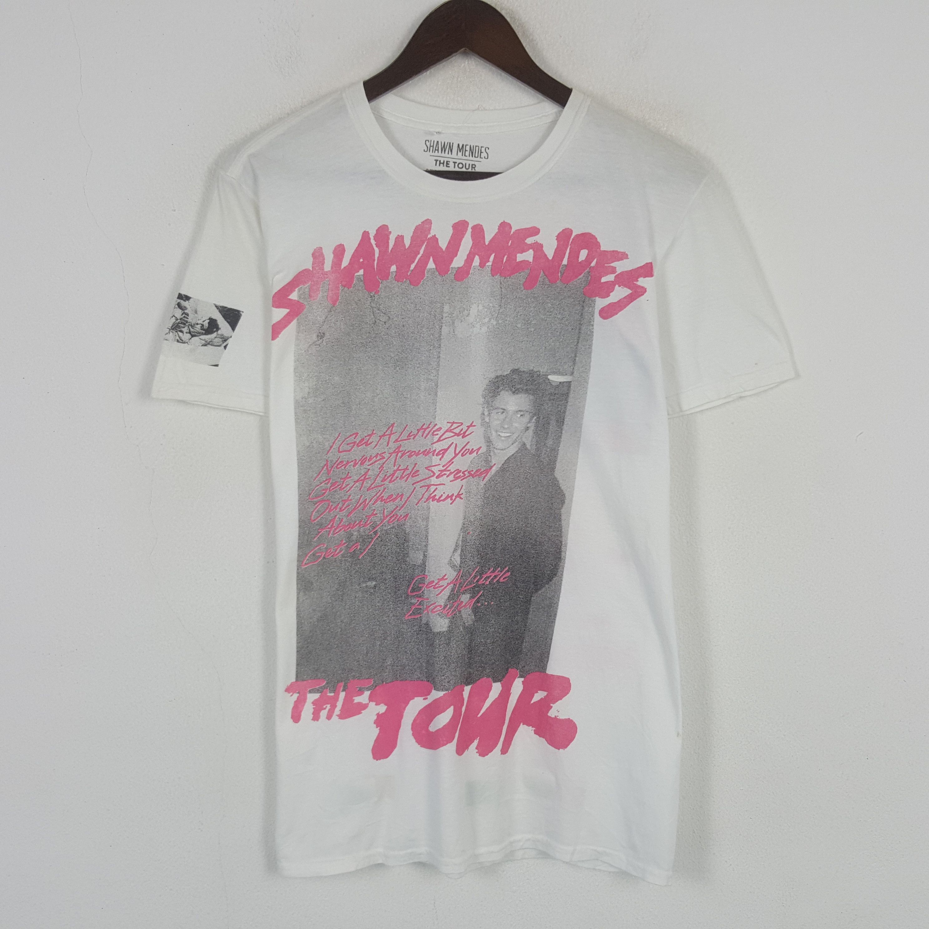 Band Tees Vintage Shawn Menes The Tour American Singer Tshirt Size US M / EU 48-50 / 2 - 1 Thumbnail