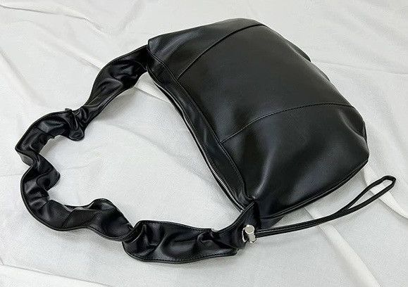 Japanese Brand Retro y2k fashion pu leather ruched strap shoulder hobo bag Size ONE SIZE - 7 Thumbnail