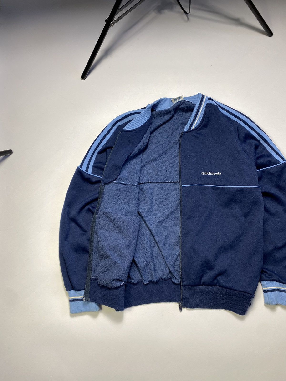Adidas Rare!! Adidas Originals 70s Vintage Track Suit Made in Korea Size US M / EU 48-50 / 2 - 9 Thumbnail