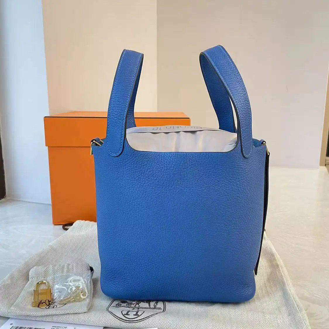 Hermes Hermes Picotin 18 blue Clemence cowhide leather picotin handbag gold hardware Y Size ONE SIZE - 1 Thumbnail