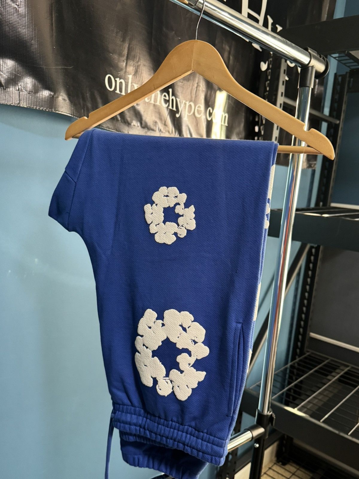 DENIM TEARS Denim tears the cotton wreath sweats Size US 34 / EU 50 - 2 Thumbnail