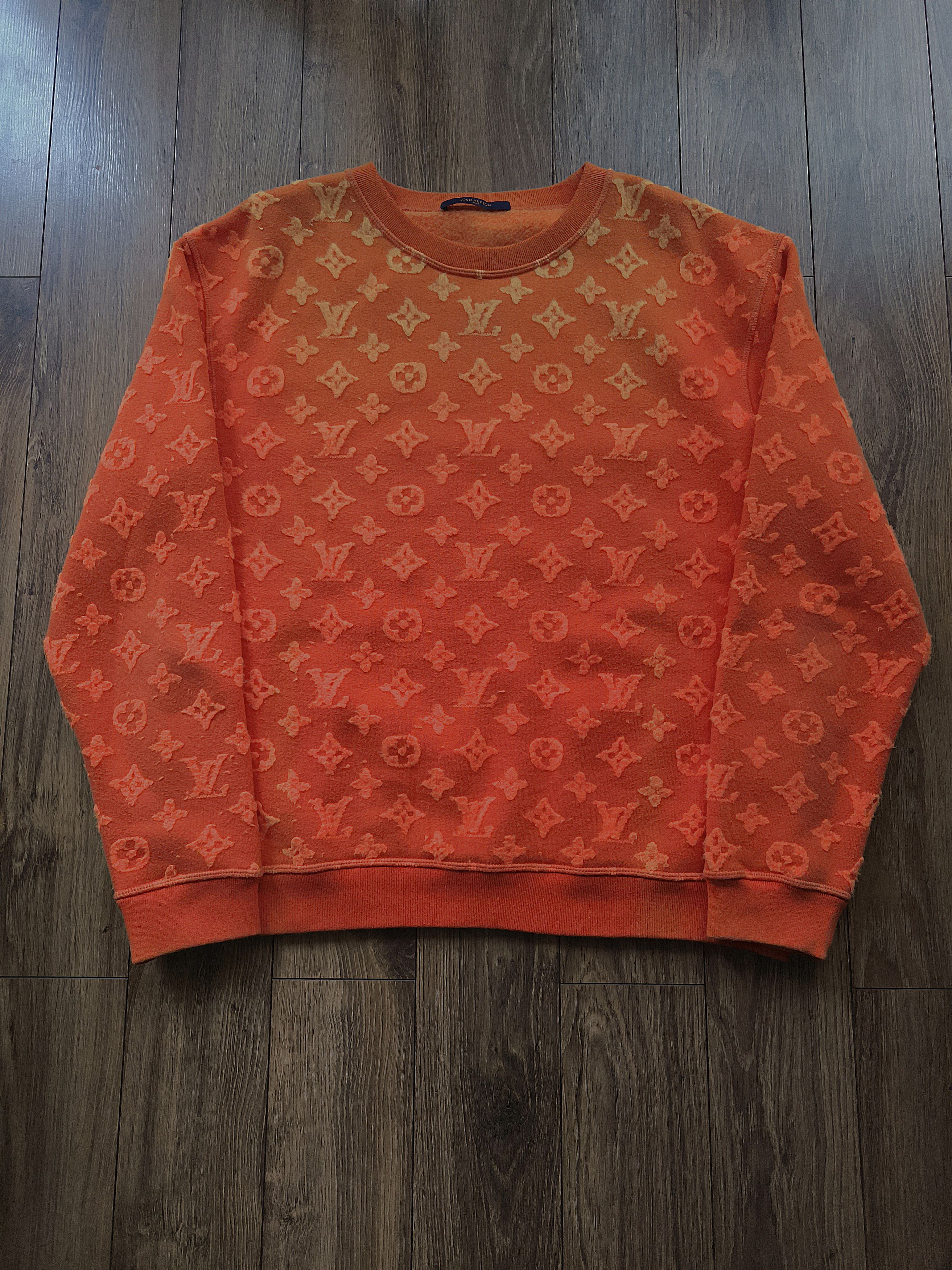 Monogram LV Orange Crewneck, L, very good condition