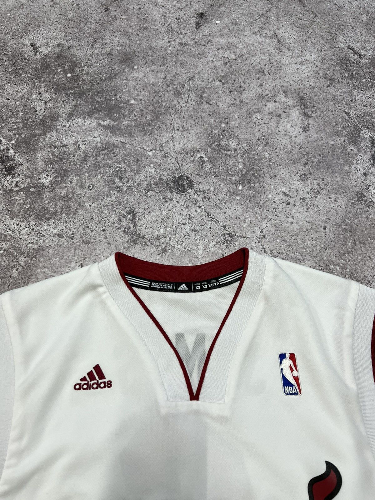 NBA 🔷Vintage Adidas Miami Heat LeBron James Jersey🔷 Size US XS / EU 42 / 0 - 5 Thumbnail