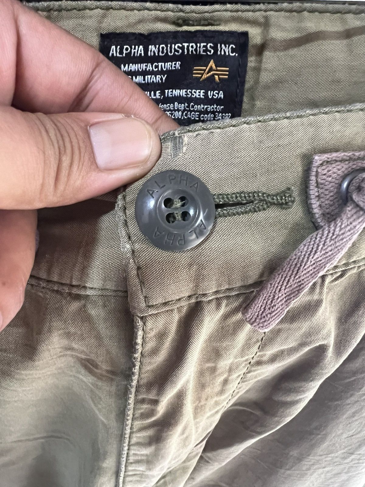Alpha Industries 🔥Rare Alpha Industries Front Pockets Short Cargo Pants Size US 36 / EU 52 - 8 Thumbnail