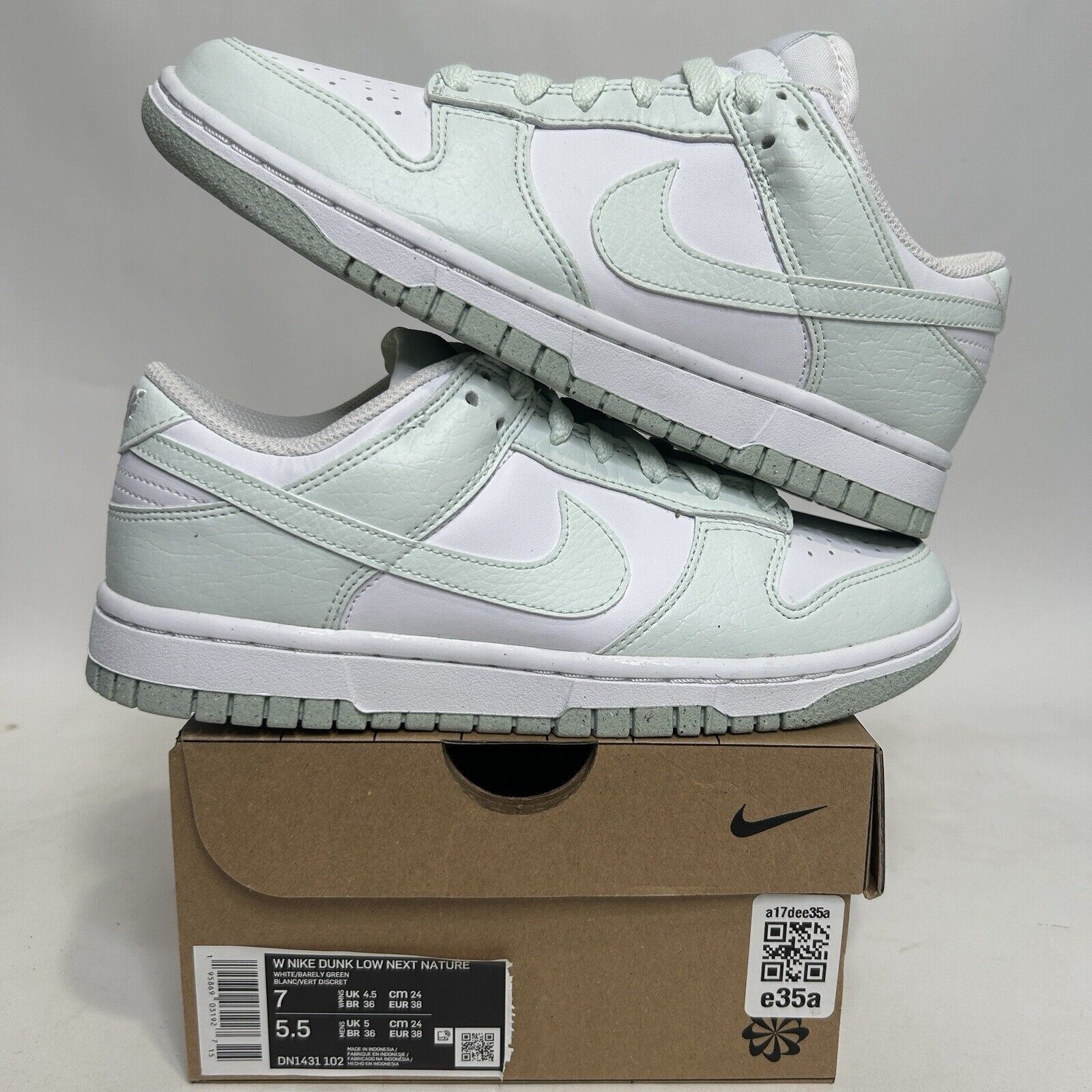 Nike Nike Dunk Low Next Nature WMNS “White Mint” 2024 Size US 7 / IT 37 - 1 Thumbnail