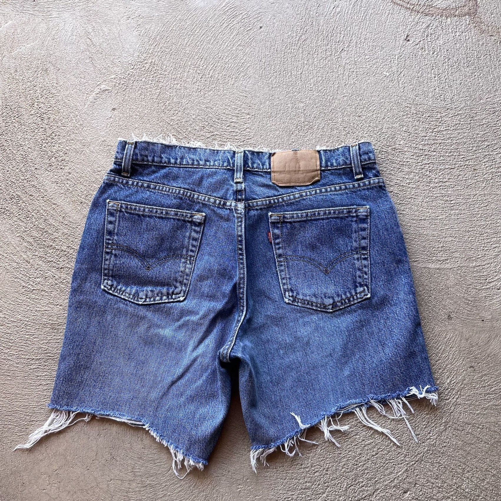 Levi's VINTAGE Levi's Shorts 34 Blue Denim Cut-Off Baggy 90s Womens Size 24" / US 00 / IT 34 - 3 Thumbnail