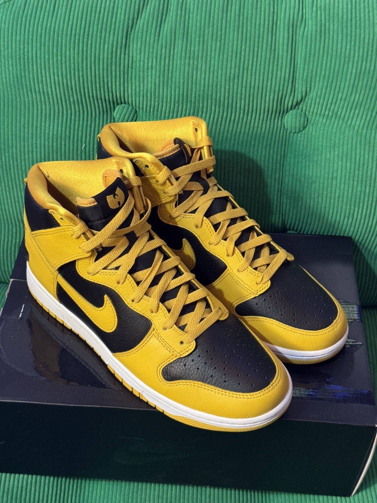Nike Nike Dunk Hi Retro x Wutang Clan Shoes Size US 10.5 / EU 43-44 - 3 Thumbnail