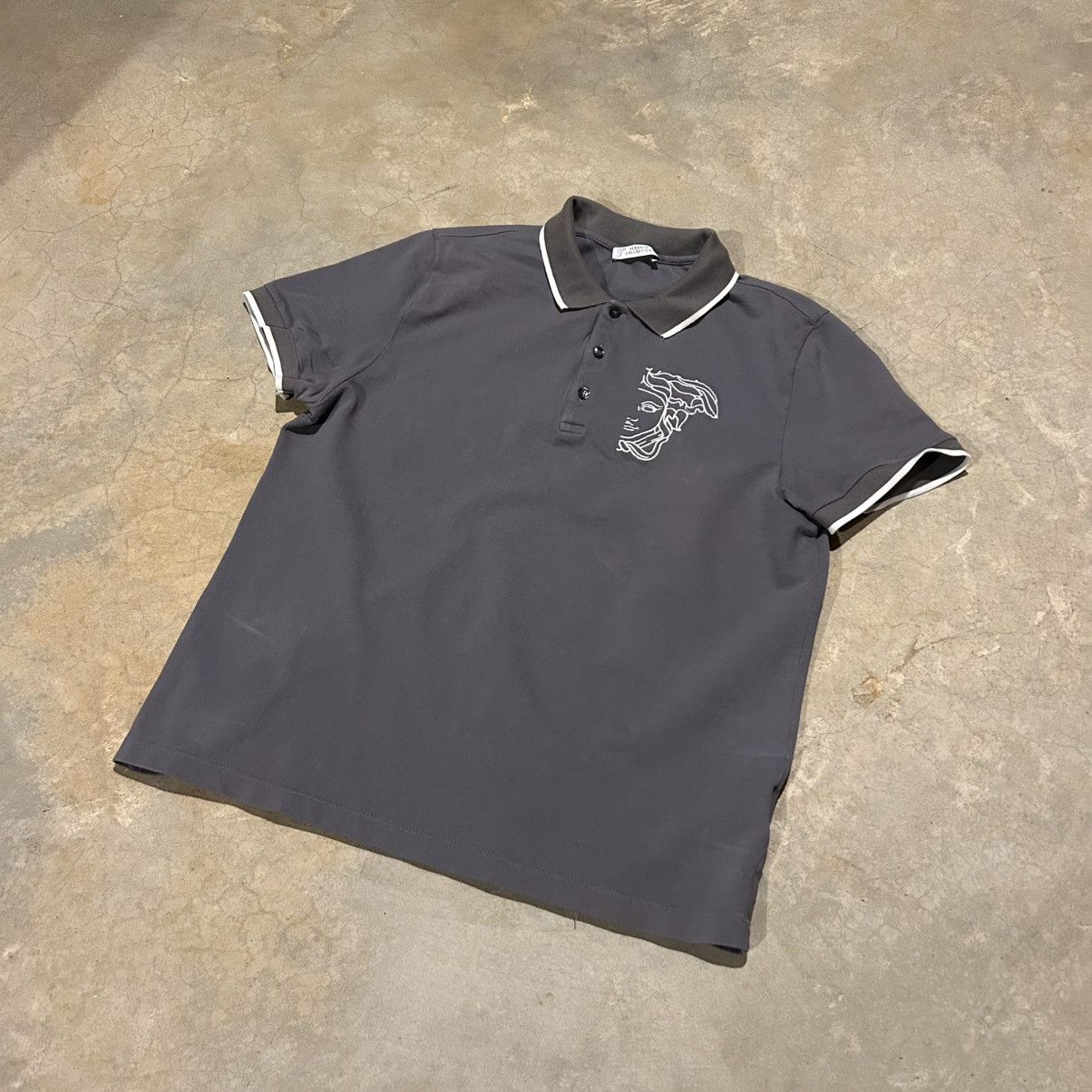 Designer × Versace Rare Versace Collection Medusa Head Embroidered Polo Shirt Size US L / EU 52-54 / 3 - 2 Thumbnail