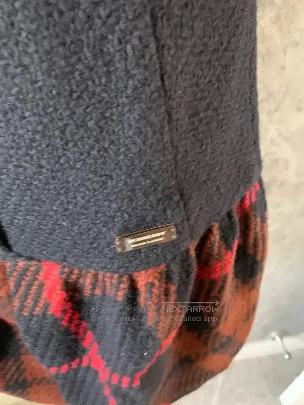 Burberry Burberry Colorblock Wool Short Sleeve Dress. Size M / US 6-8 / IT 42-44 - 2 Thumbnail