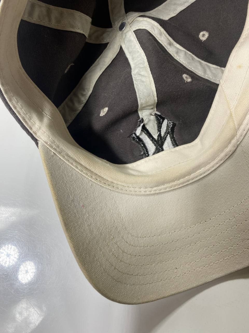 Vintage New York Yankees Vintage Strap Back Hat Size ONE SIZE - 8 Thumbnail
