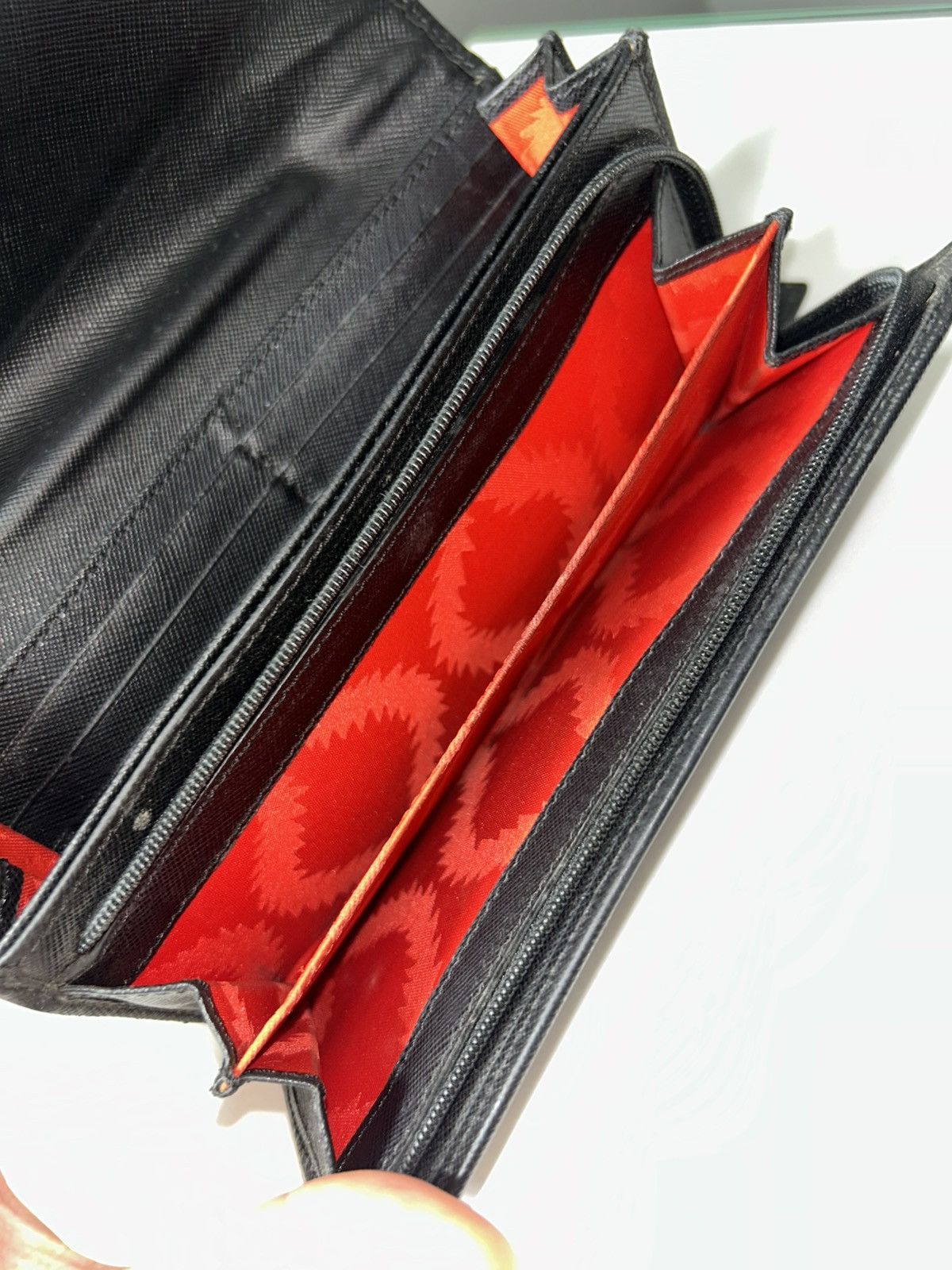 Vivienne Westwood Vivienne Westwood Black Leather Long Wallet w/ Red Interior Size ONE SIZE - 8 Thumbnail