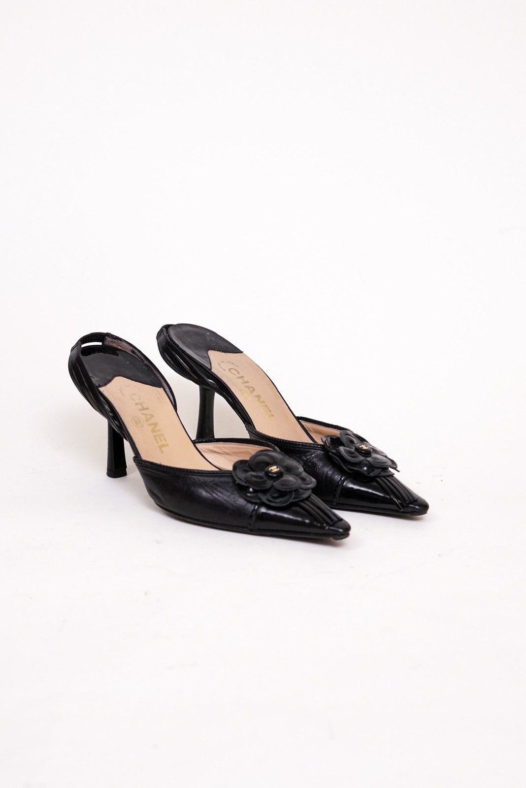 Chanel Chanel Black Patent Leather Camellia Slingback Heels 38.5 Size US 7.5 / IT 37.5 - 3 Thumbnail