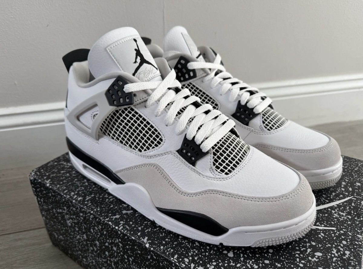 Jordan Brand Jordan 4 Retro Military Black White Black Neutral Grey Sz 12 Size US 12 / EU 45 - 4 Thumbnail