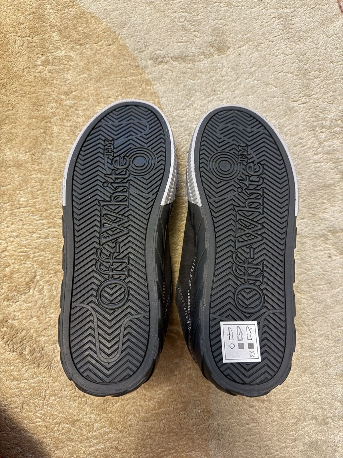 Off White Vulcanized 779