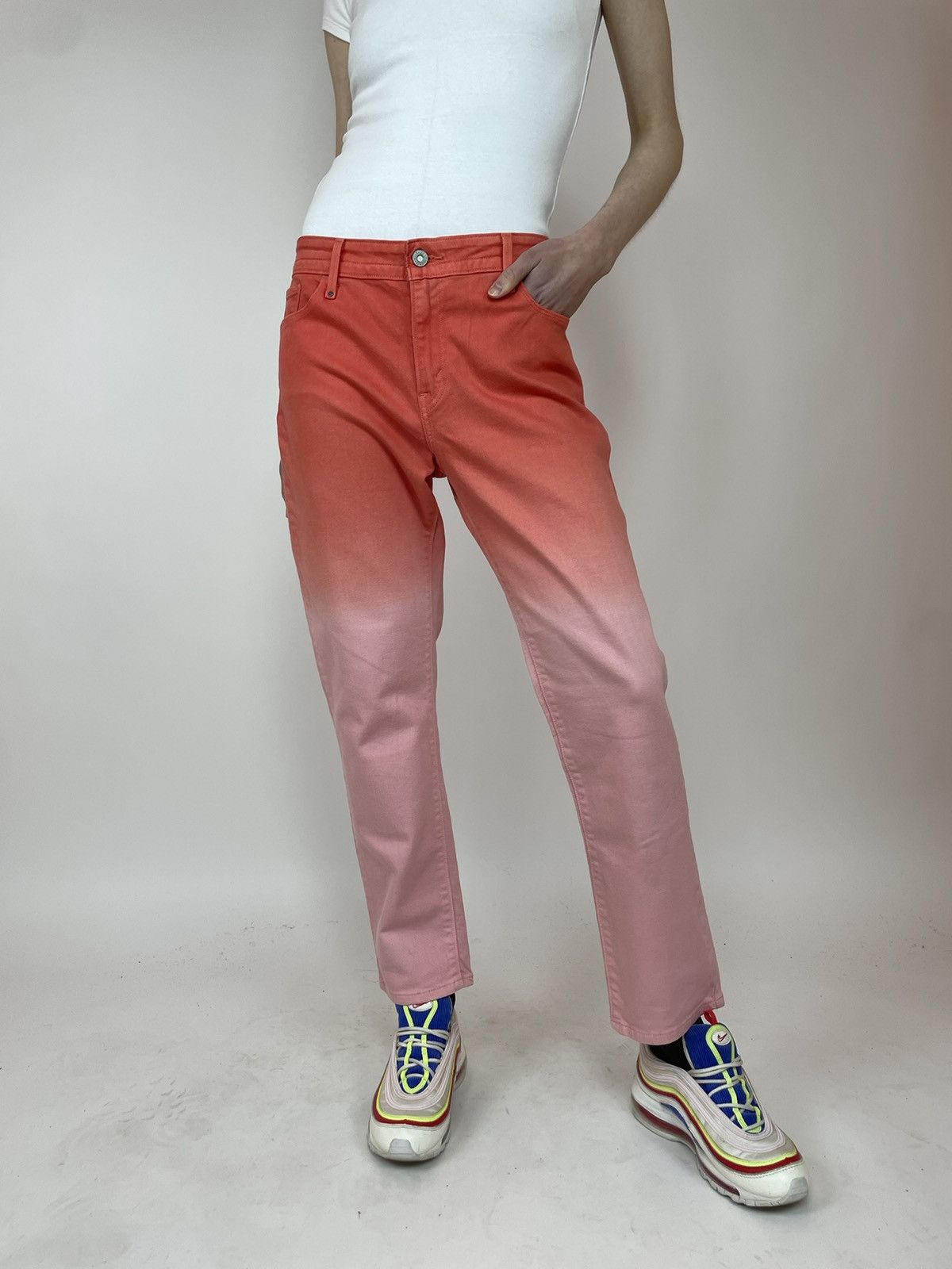 Other Levis Mid Rise Skinny Pink jeans size W31 Size 31" - 1 Thumbnail