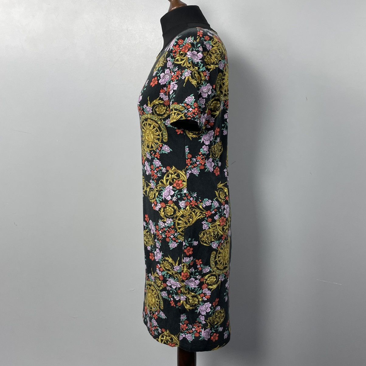 Versace Versace Jeans Couture Womens Sunflower Garland T-Shirt Dress Size M / US 6-8 / IT 42-44 - 5 Thumbnail