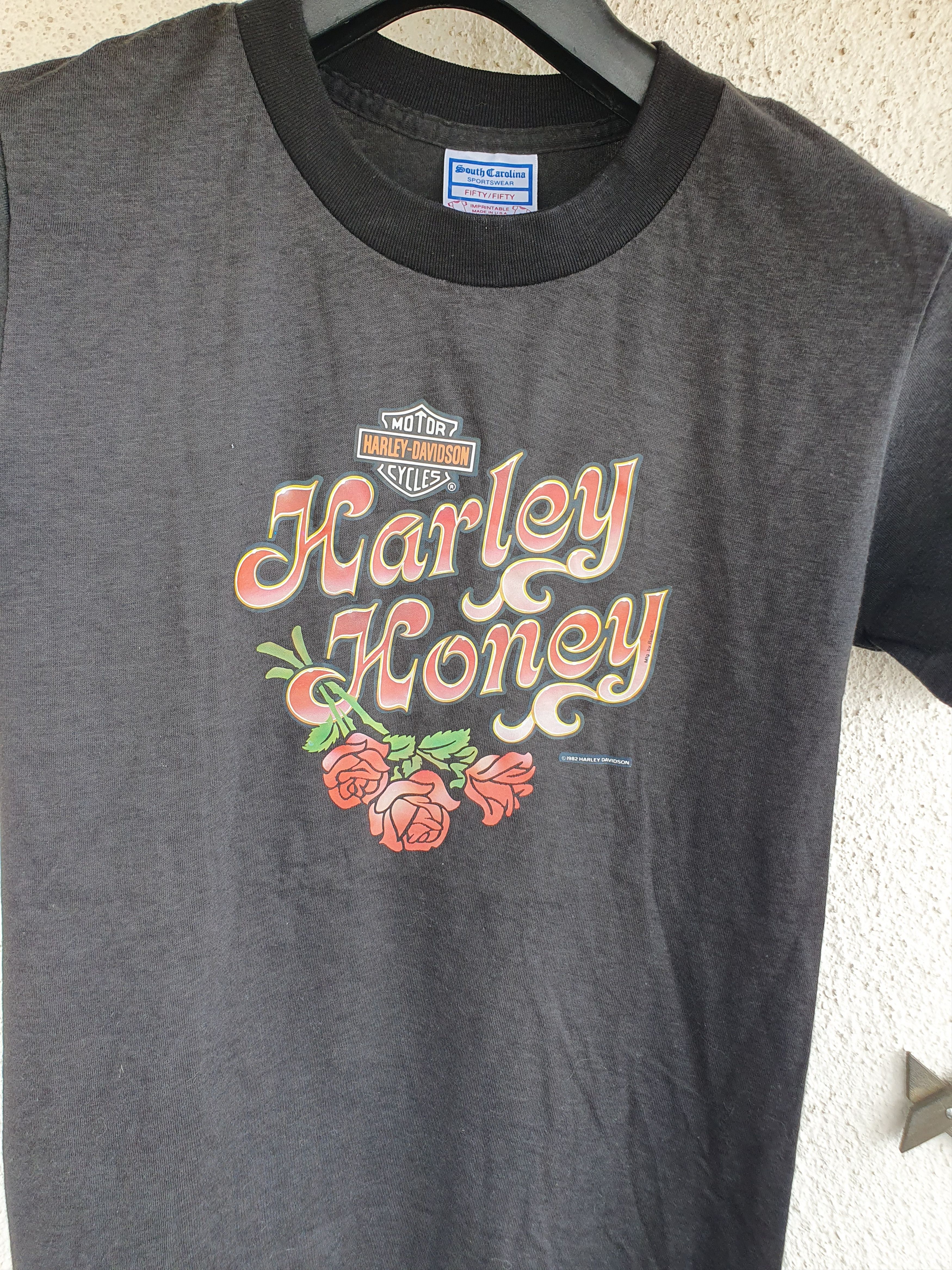Harley Davidson Harley Davidson Harley Honey Vtg 1982 Made in USA t-shirt Size US M / EU 48-50 / 2 - 7 Thumbnail