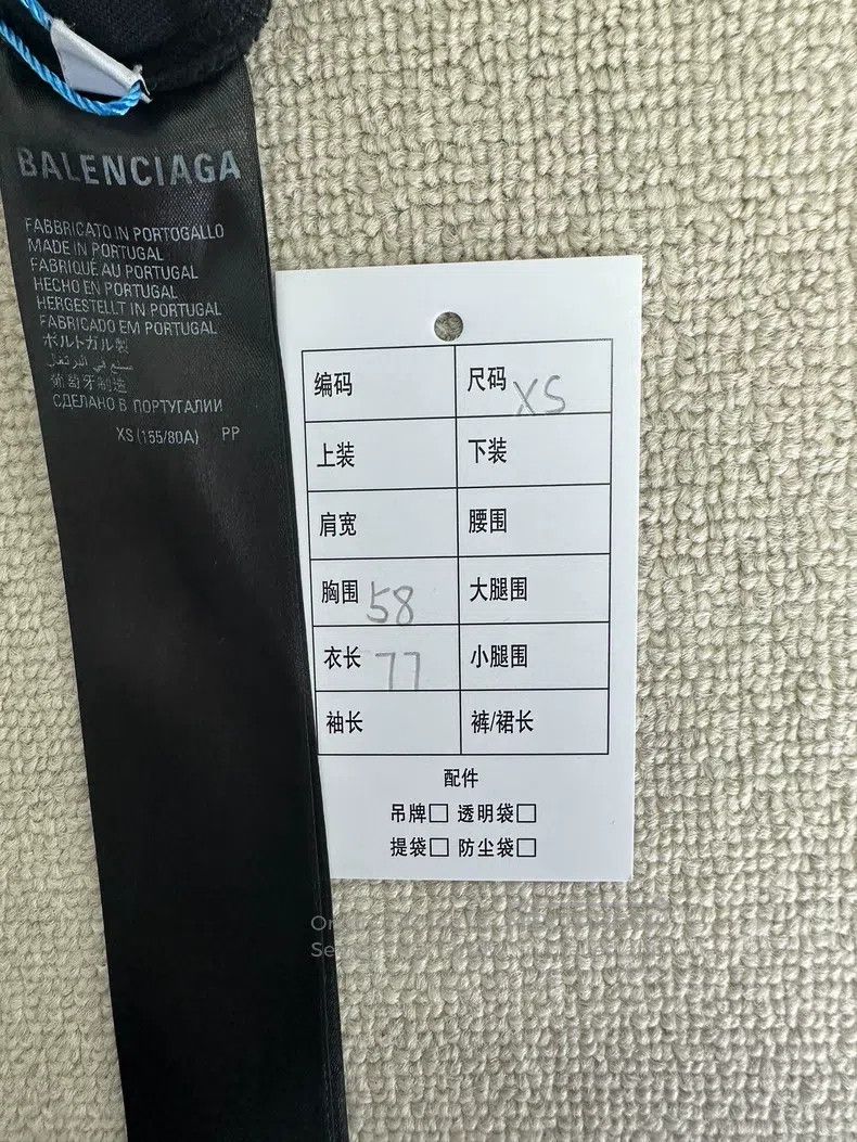 Balenciaga Balenciaga Logo Printed Concealed Neck Short Sleeve Size US XS / EU 42 / 0 - 5 Thumbnail