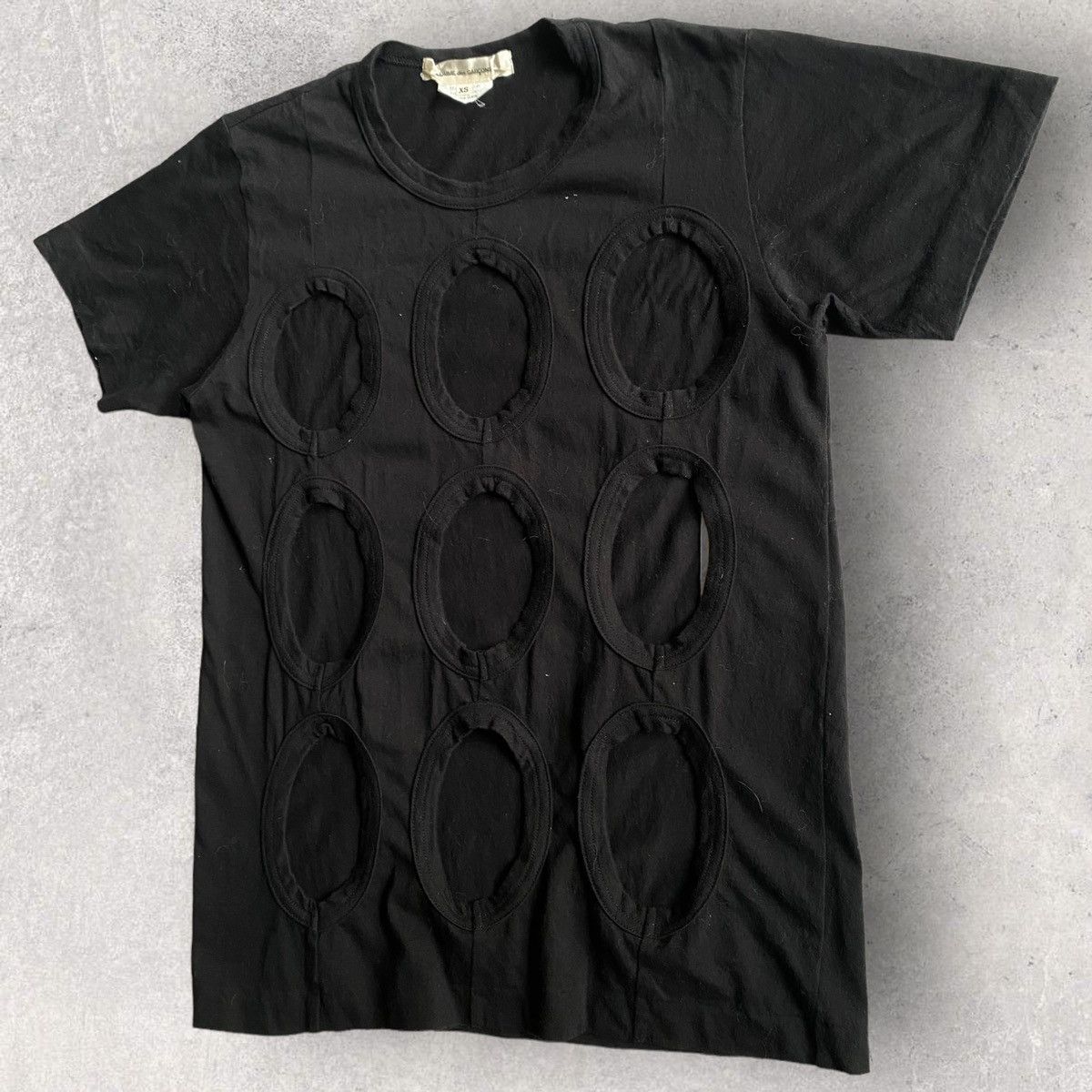 Comme des Garcons Comme des garcons cut out hole tee Size XS / US 0-2 / IT 36-38 - 2 Thumbnail