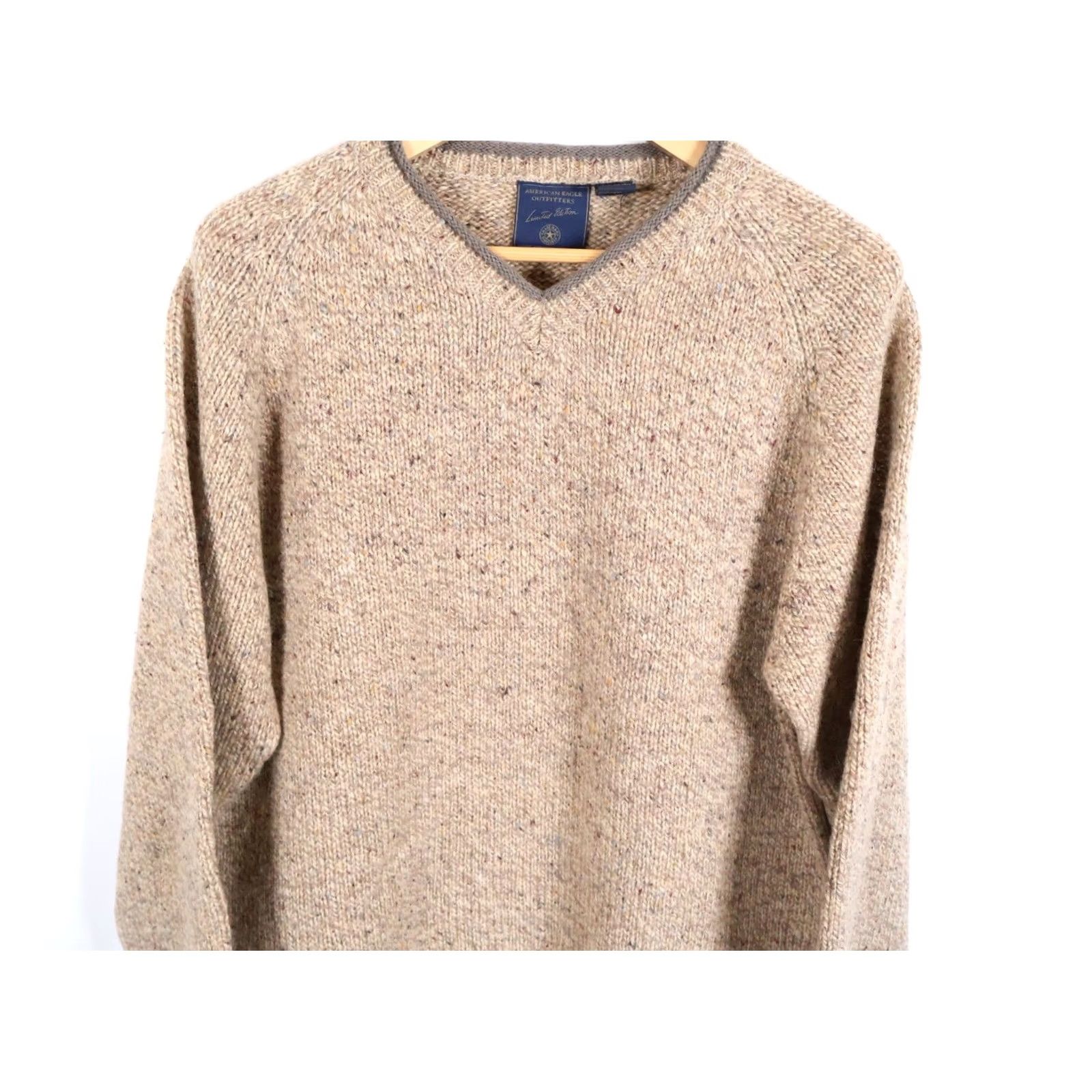 American Eagle Outfitters VINTAGE American Eagle Outfitters Sweater Mens Large Brown Wool V-Neck Pullover Knit Size US L / EU 52-54 / 3 - 4 Thumbnail