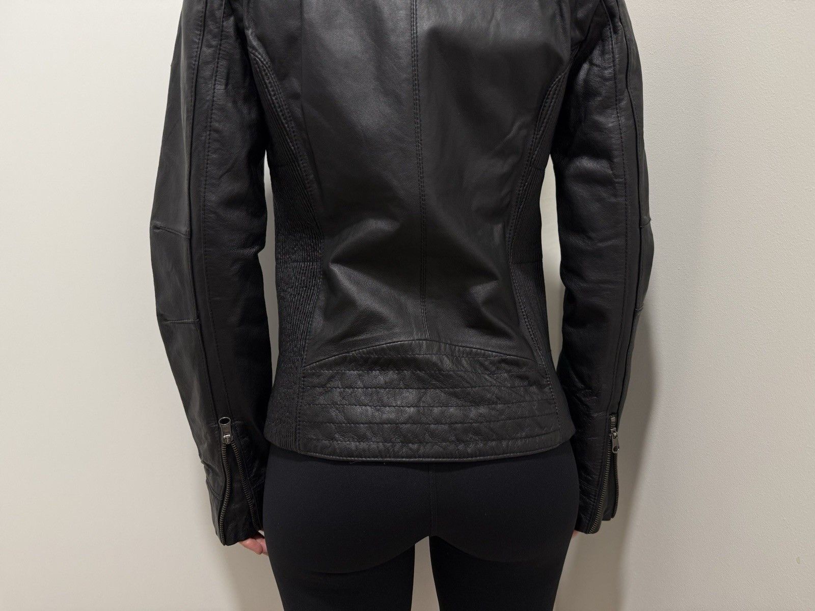 Ferrari × Puma DDP Puma Ferrari Leather Jacket Womens Biker Racing F1 Moto Size S / US 4 / IT 40 - 8 Thumbnail