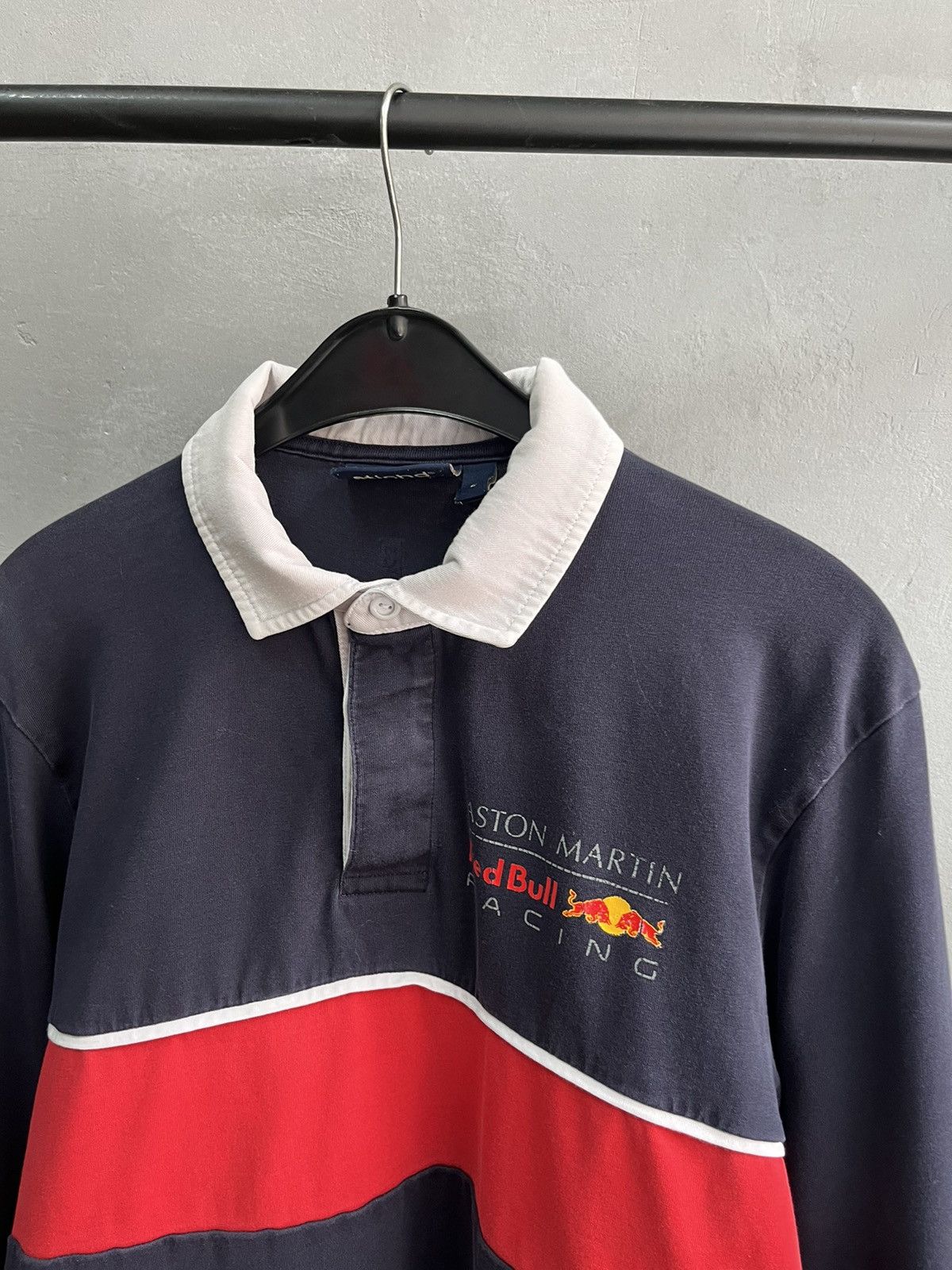 Red Bull Red bull Aston Martin rugby shirt Vintage Size US L / EU 52-54 / 3 - 3 Thumbnail