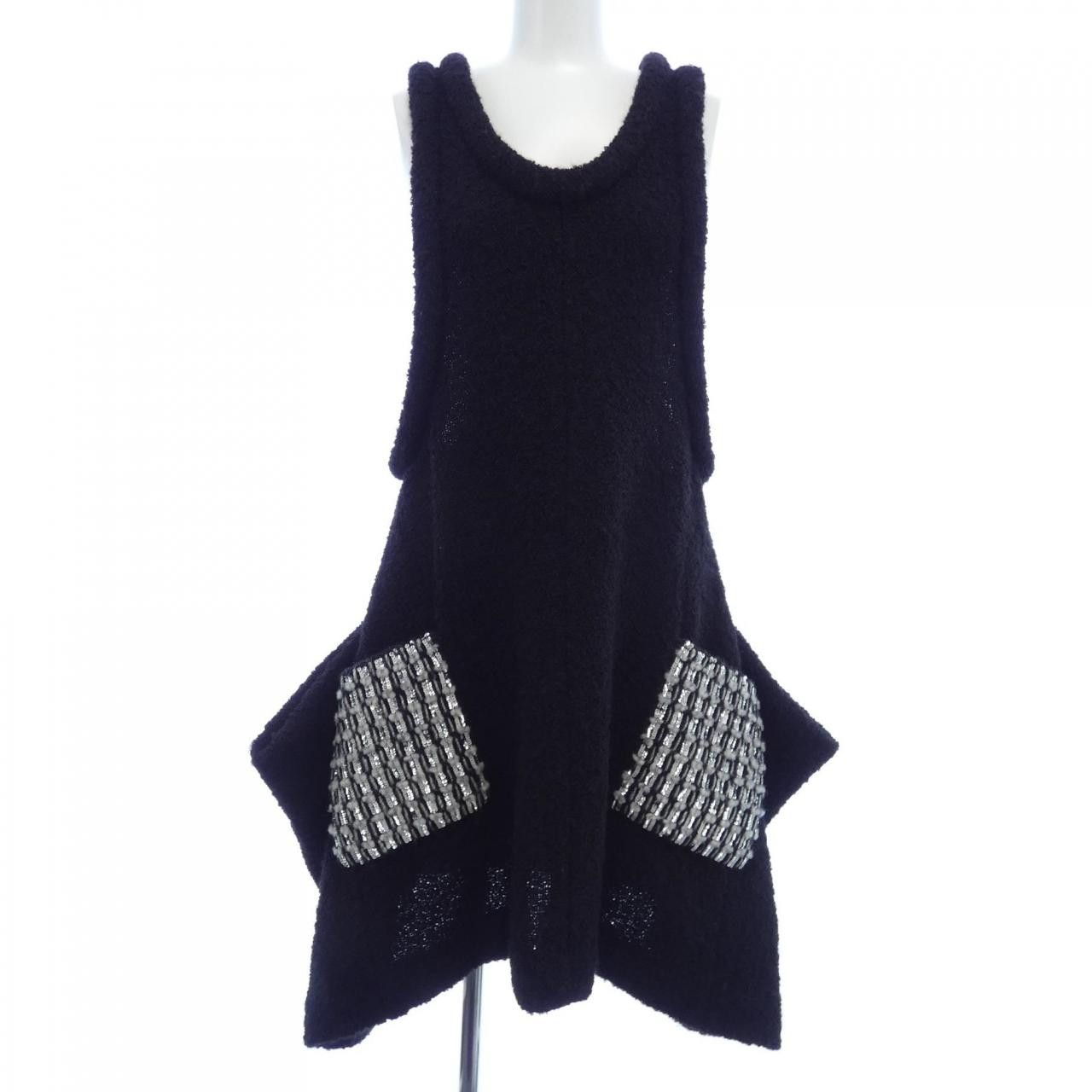Louis Vuitton Louis Vuitton Louis Vuitton Dress Others Dresses FNDB76RF6 DUTY FREE for USA Size ONE SIZE - 1 Thumbnail