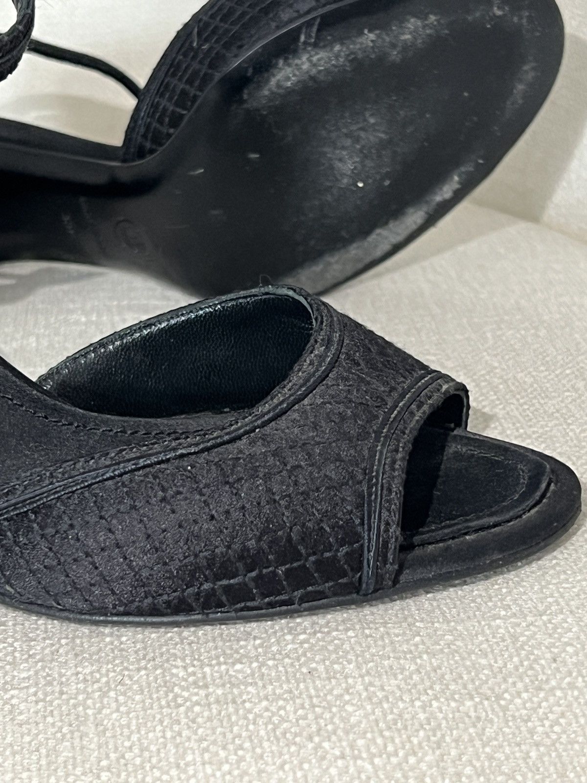 Chanel Chanel Vintage Black Satin Quilted CC Logo Heels Size US 4.5 / IT 34.5 - 8 Thumbnail