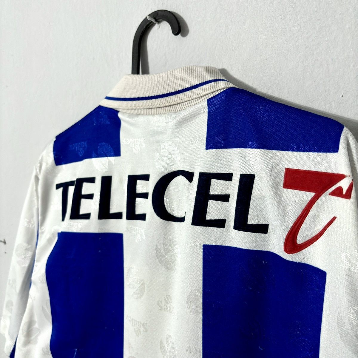 Vintage 1995 1996 FC Porto Retro Vintage Saillev Home Soccer Jersey Size US L / EU 52-54 / 3 - 11 Thumbnail