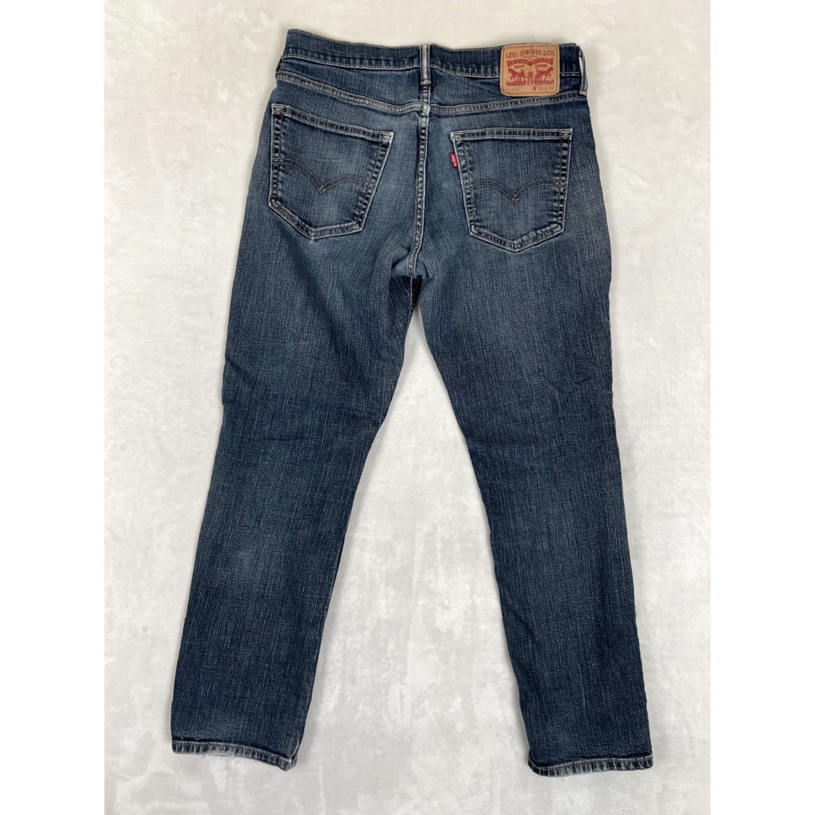 Levi's Levi's 541 Jeans Mens 31x30 Athletic Fit Blue Denim Pants Medium Dark Wash 5-Pocket Jeans Mens Athletic Fit Regular Size 31 Blue Read Size US 31 - 7 Thumbnail